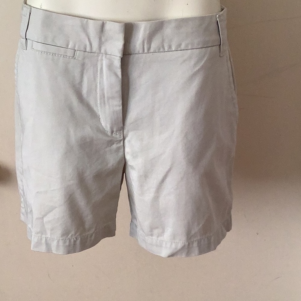 Women’s J.Crew Khaki shorts.